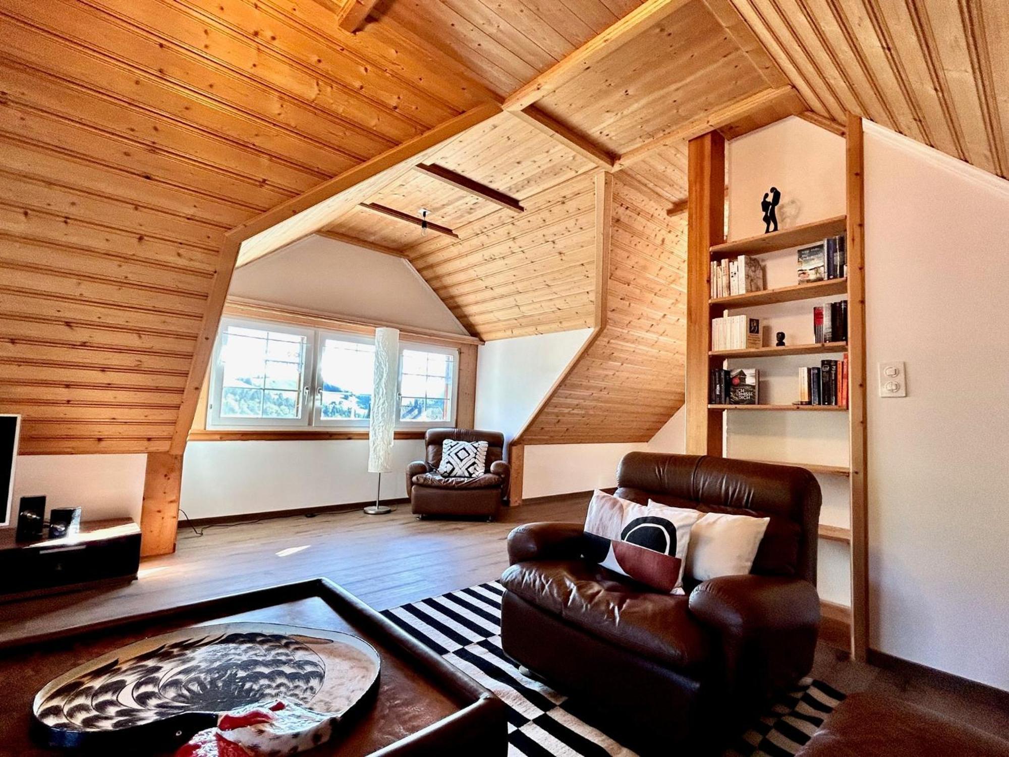 Apartmán Wunderschoene Maisonette-ferienwohnung In Stattlichem Toggenburgerhaus Sankt Peterzell